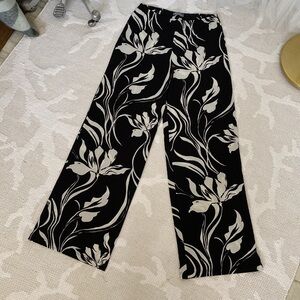 Katmai Black and White Floral Wide Leg Palazzo pants! Sheer and Comfortable Sml